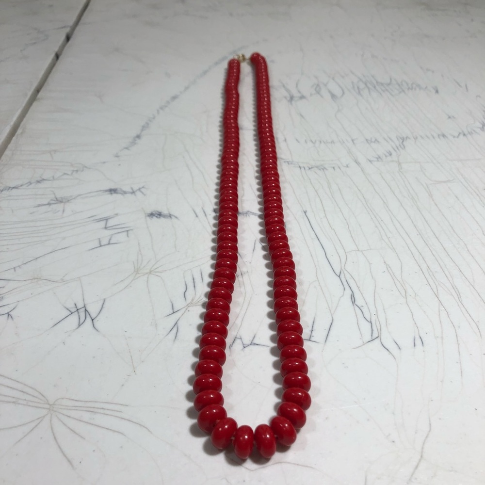 Vintage Red Beads on Necklace. Red Beaded Necklace in Excellent Condition